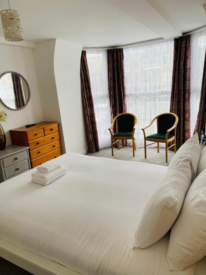 Runnacleave Court Apartment Илфракомб Екстериор снимка